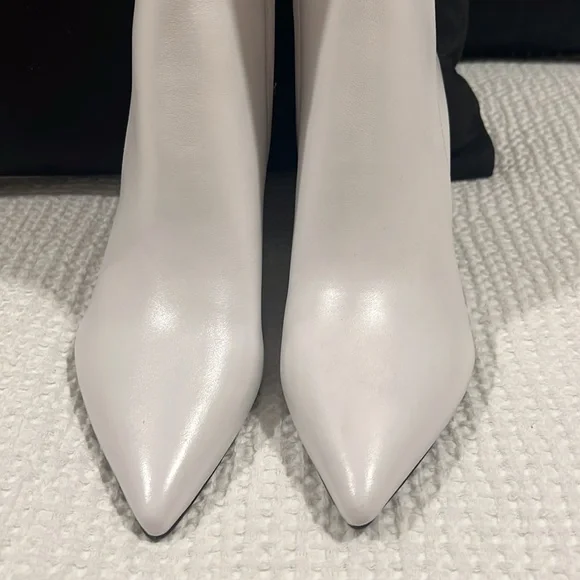 Nine West “Gabal” White Leather Tall Block Heel Pointy Toe Boots Size 7 NEW - Picture 13 of 16